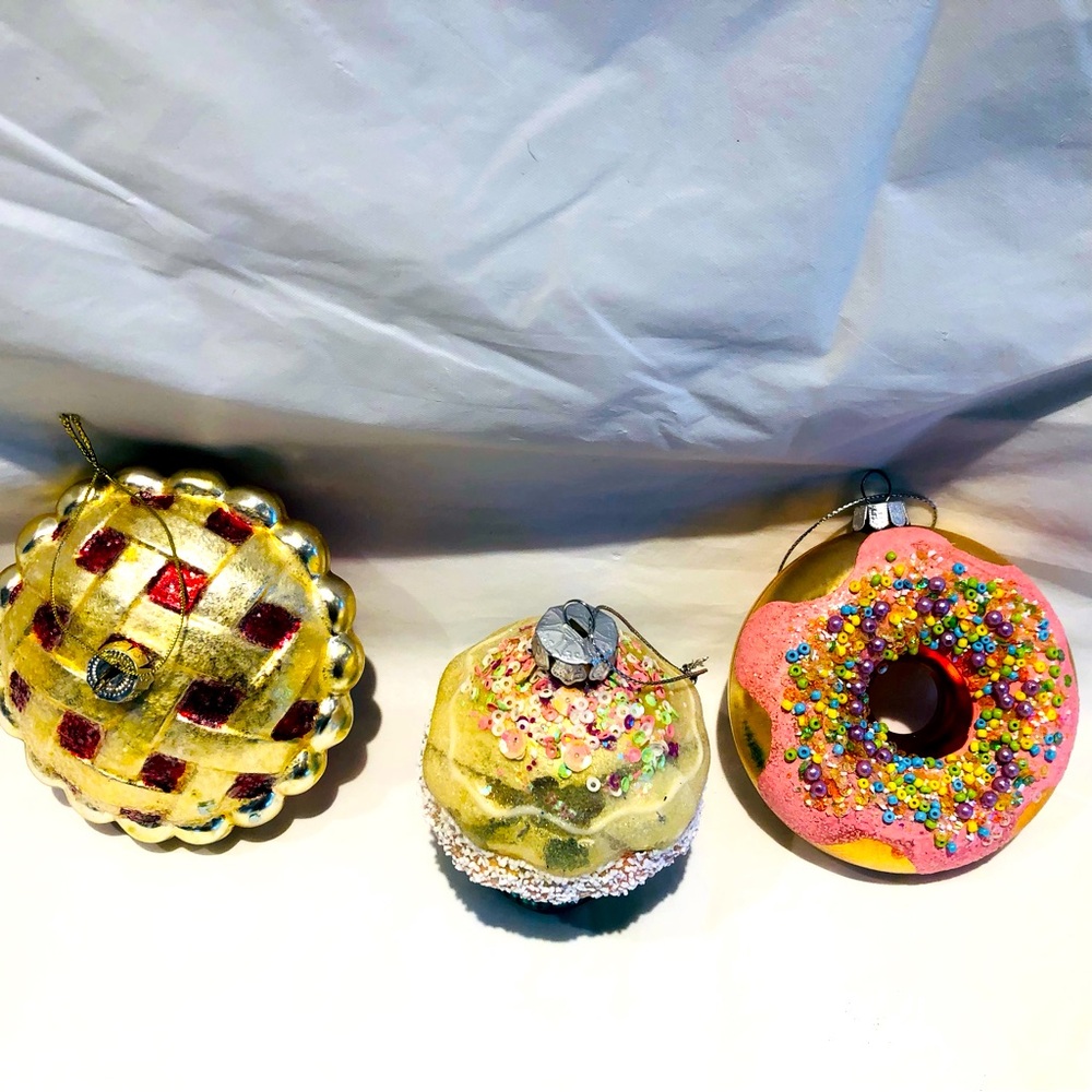 3 GLASS ORNAMENTS / Muffin Doughnut Pie / Baked Good Bakery / Christmas